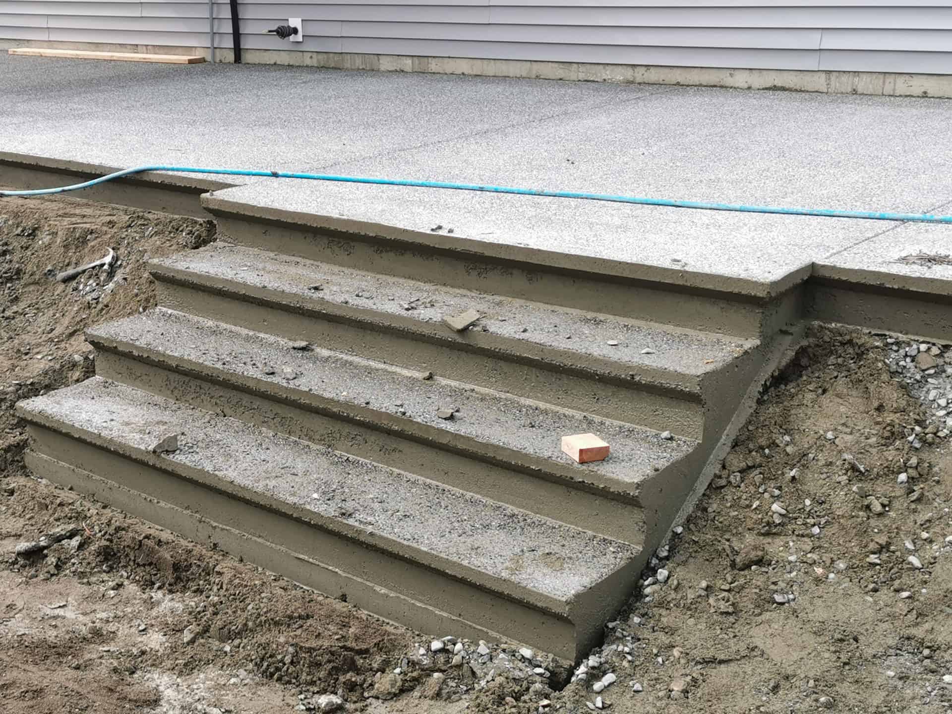 Nanaimo Stair Forms: Why You Should Choose Concrete Stairs?